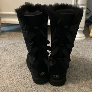 Ugg boots with bow